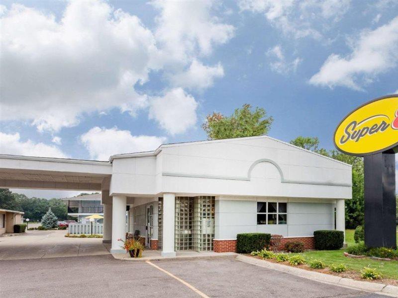 Super 8 By Wyndham Stevensville St Joseph Exterior photo