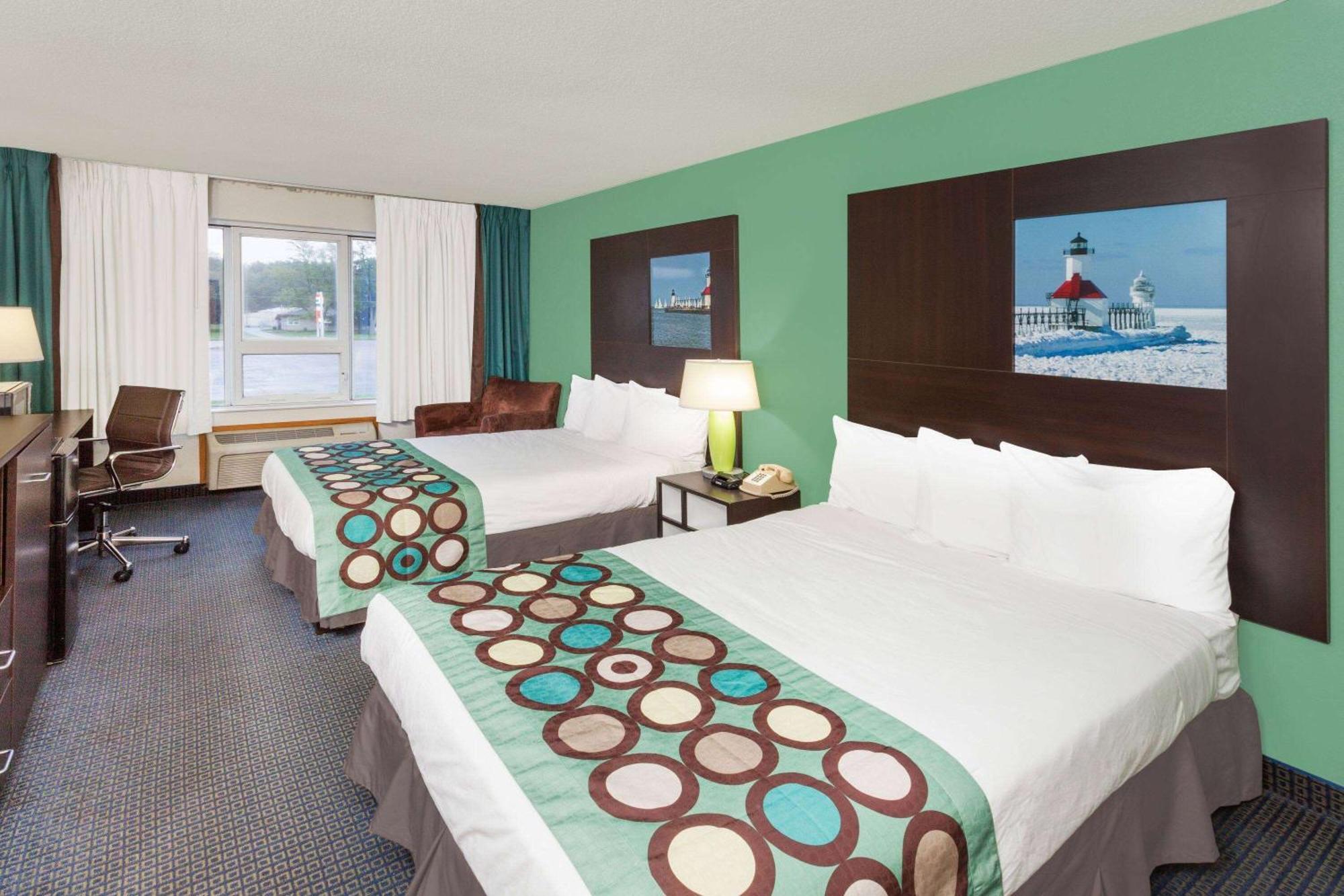 Super 8 By Wyndham Stevensville St Joseph Exterior photo