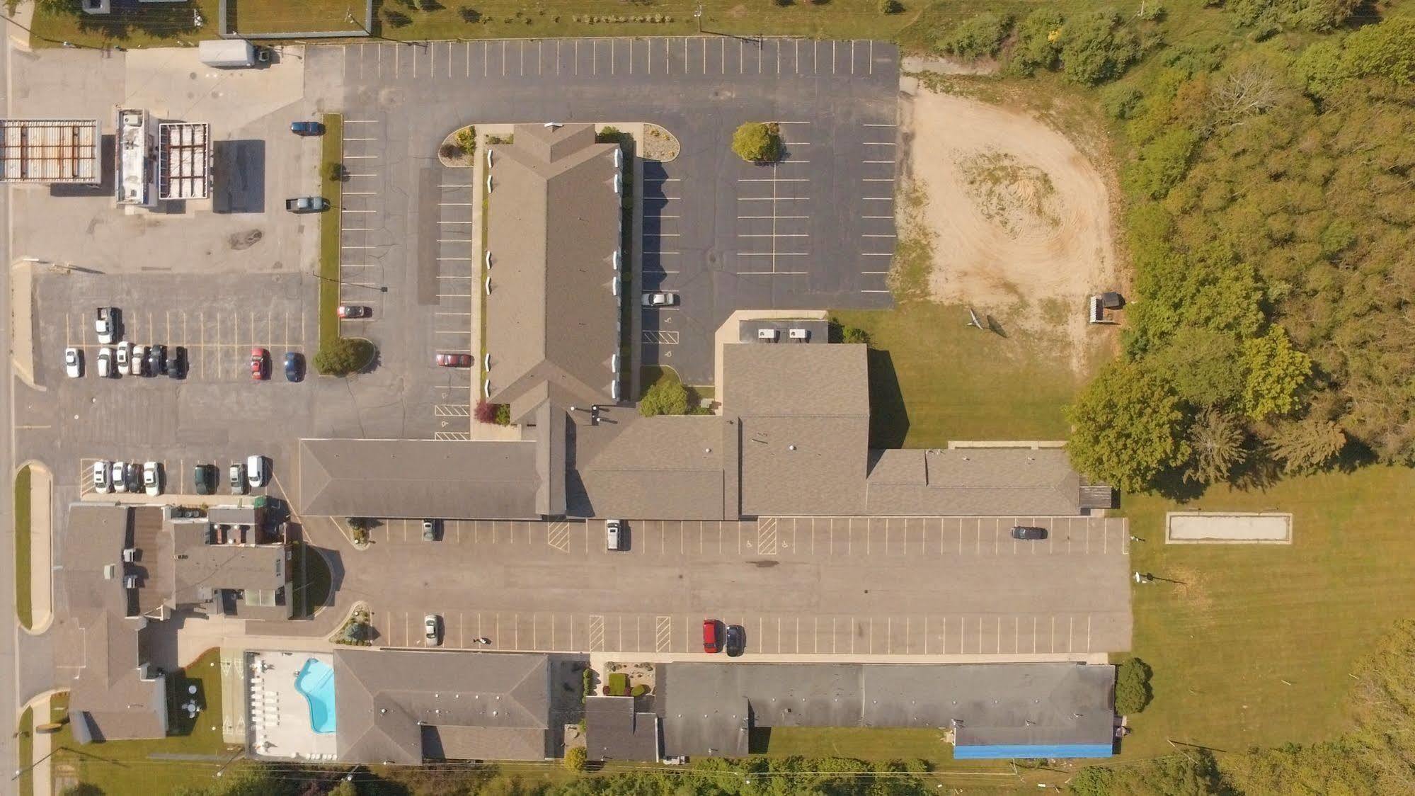Super 8 By Wyndham Stevensville St Joseph Exterior photo